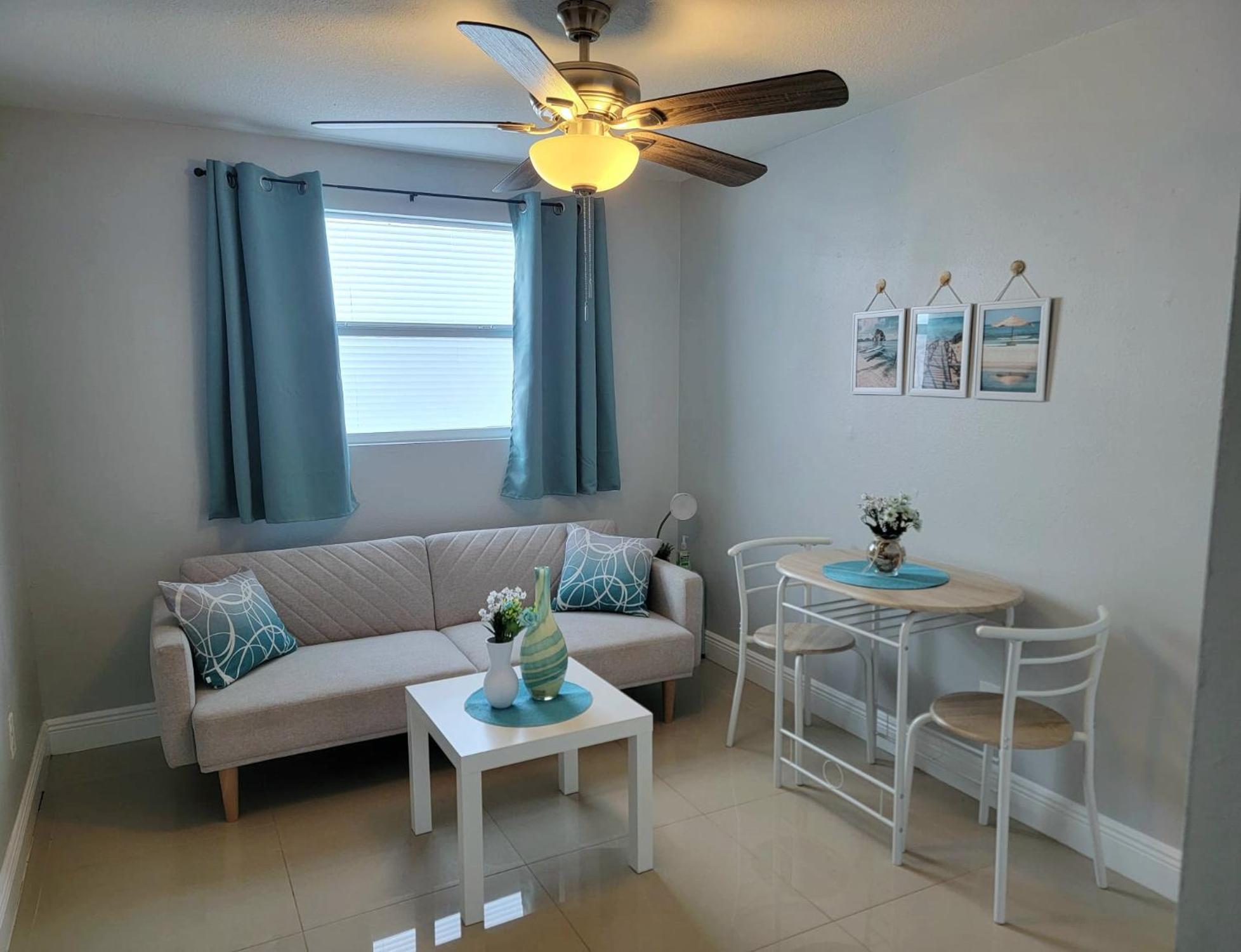 C & Y Guesthouse West Chase Экстерьер фото