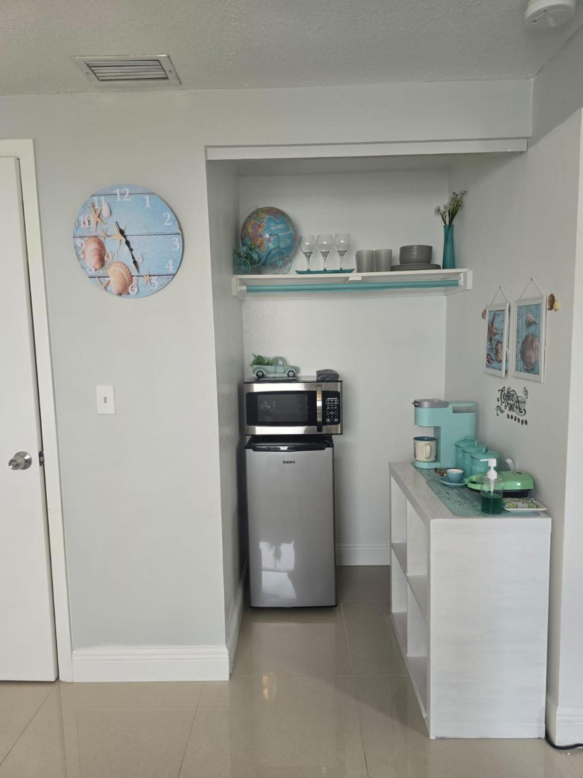C & Y Guesthouse West Chase Экстерьер фото